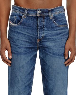2023 D Finitive Tapered Fit Jeans in Denim