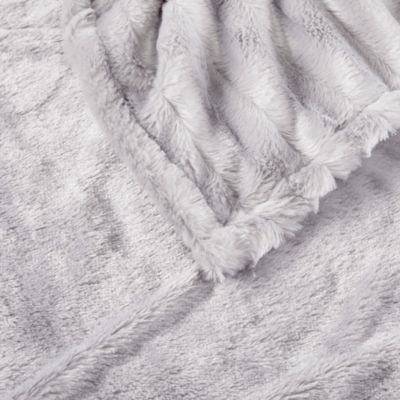 Heated Duke Faux Fur Heated Throw, 50" x 70"