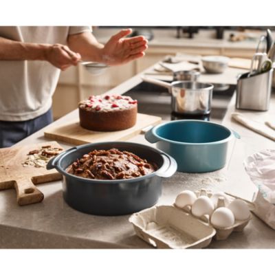 Nest Bake Non-Stick Round Cake Pan with Easy Pull Handles, Set of 2 