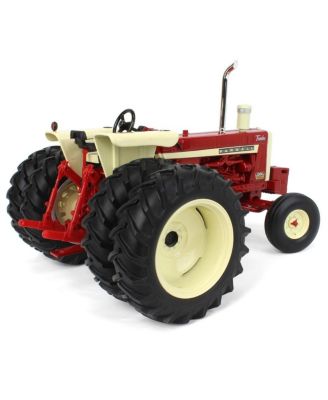  1/16 IH Farmall Tractor with Rear Duals Prestige Collection- 14+ - Ages 5-7