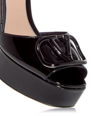 Women&#39;s VLogo Platform Sandals