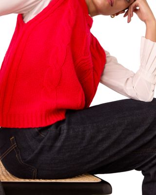 Cable Knit Sleeveless Sweater