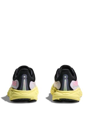 Women's Arahi 7 Sneakers