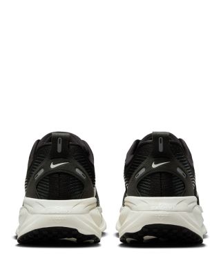 Women&#39;s Vomero 18 Sneakers