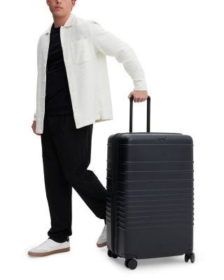 Large Check-in Roller in All Black