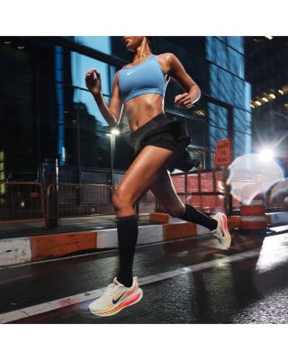 Women's Vomero 18 Sneakers