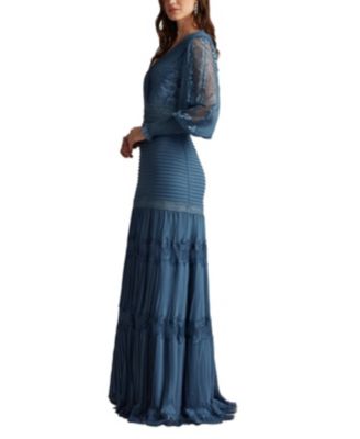  Nyssa Bishop Sleeve Gown