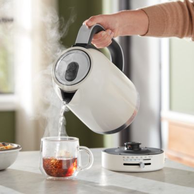 1.79 Quart Electric Kettle