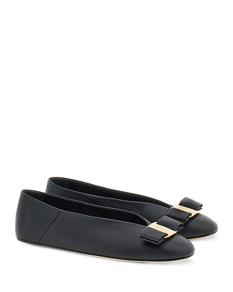 Ferragamo Vanna V Ballerinas In Velvet In Black