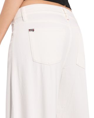 Low Rise Baggy Jeans in Off White