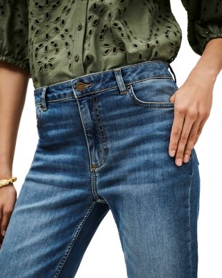 Aommie Low Rise Straight Jeans in Blue Jeans