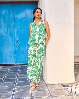 Sleeveless Ruffle Trim Top