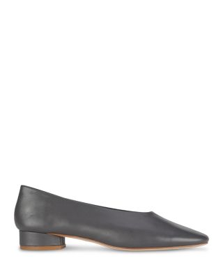 Women's Trustee Round Toe Flats