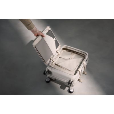 Paralux Global Expandable Spinner Carry On Suitcase