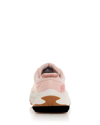 Women&#39;s Transport Sneakers