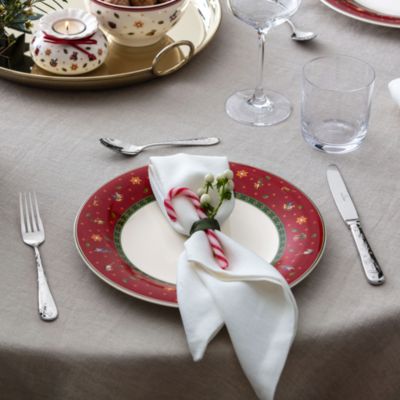 Toy&#39;s Delight Red Round Dinner Plate