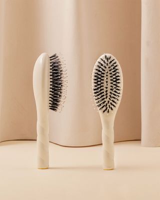 N.03 The Small Essential Softness Gentle Scalp Care Hair Brush - Creamy White