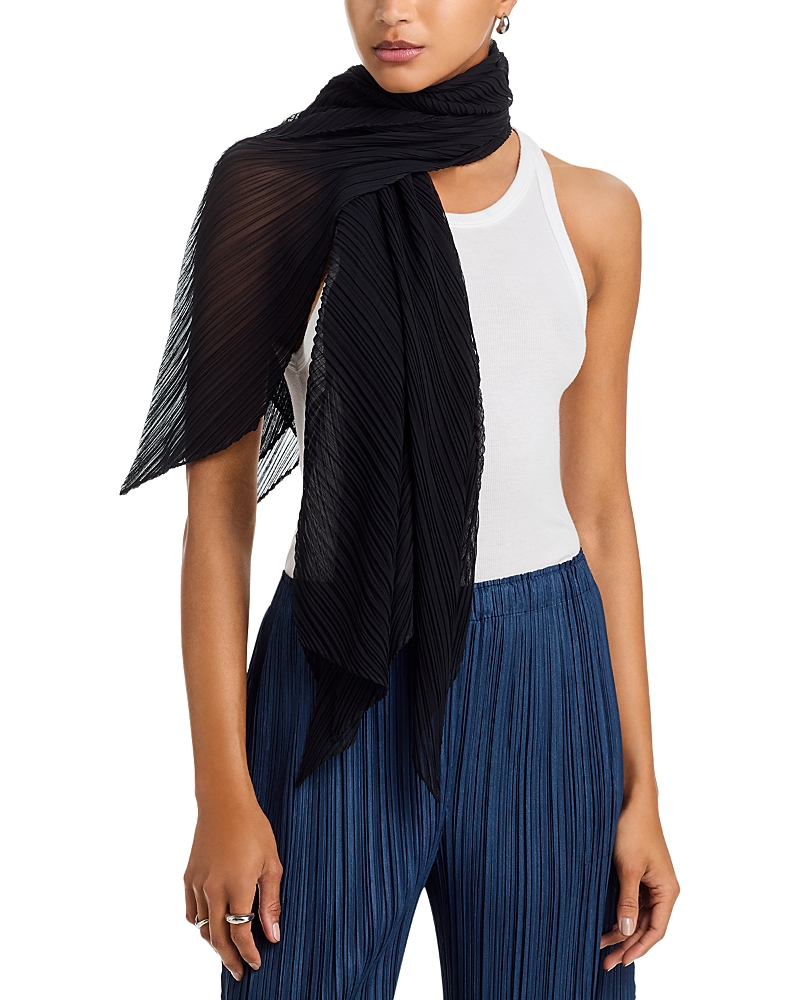 Issey Miyake Chevron Pleats Scarf In Black