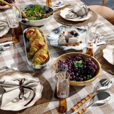 Mera Resin Petal Tray