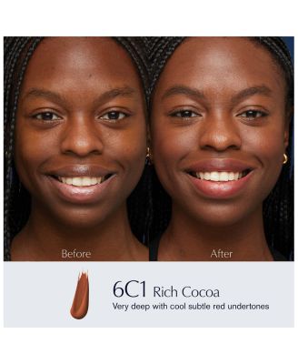 Double Wear Stay-in-Place Liquid Foundation