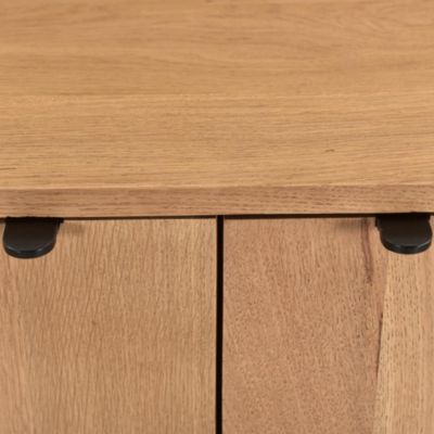 Theo Cabinet