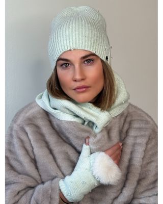 Knit Triangle Pull Through Scarf