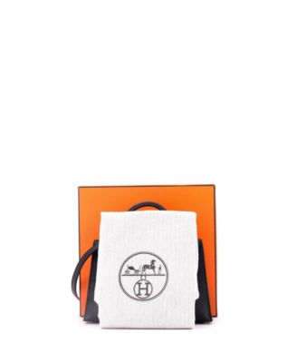 Kelly 20 Handbag Black Epsom with Gold Hardware