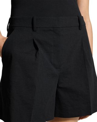 Fluid Linen Blend Pleated Shorts