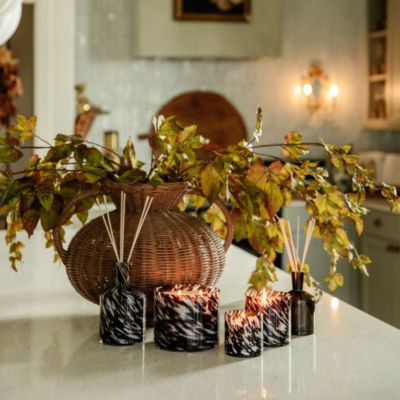 Saffron Sandalwood Classic Candle