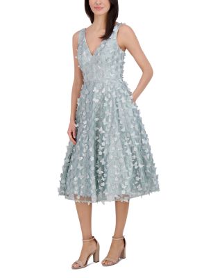 3D Appliqu&eacute; Sleeveless Midi Dress