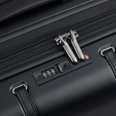 Cadence Expandable Medium Spinner Suitcase