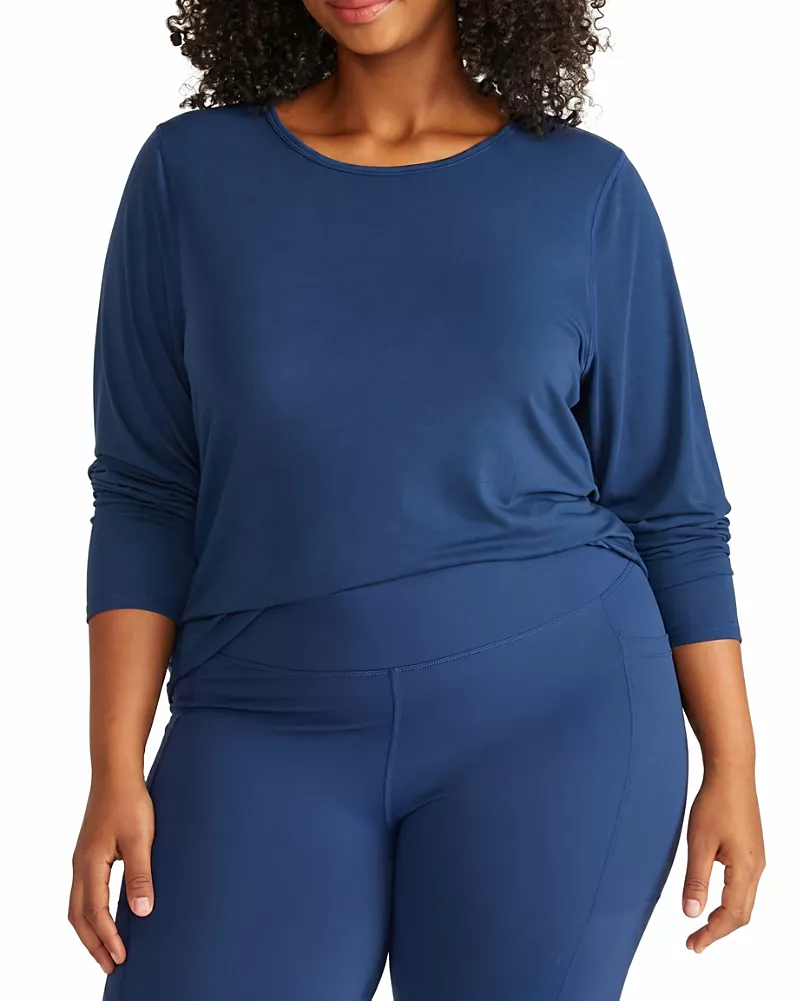 Universal Standard Women's Plus Mia Long Sleeve Movement Tee