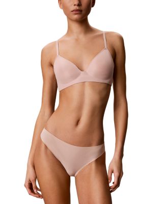 Lightly Lined Wirefree Plunge Bra