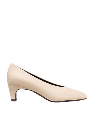  Women's The Augusta Glove Pump