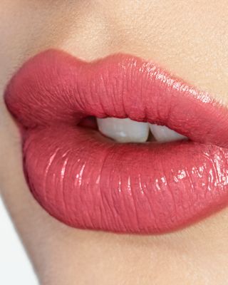 K.I.S.S.I.N.G Fallen from the Lipstick Tree