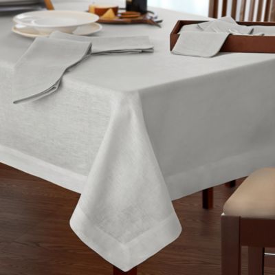 La Classica Tablecloth, 70" x 126"