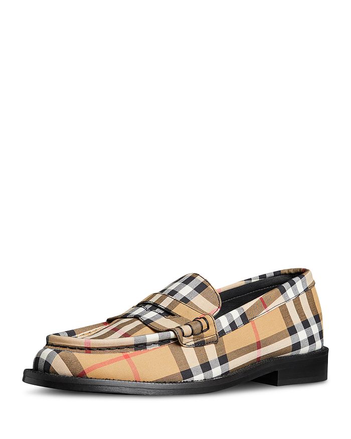Classic Comfort: The Burberry Link Loafer