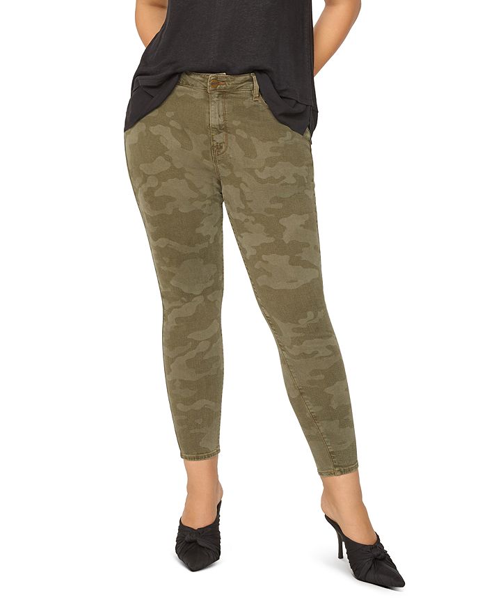 Sanctuary Curve Social Standard Skinny Jeans in Prosperity Camo