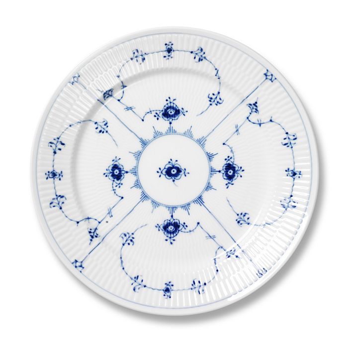 Shop Royal Copenhagen Blue Fluted Plain Dinner Plate In Blue/white