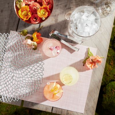 Dahlia Pressed Vinyl Round Placemat
