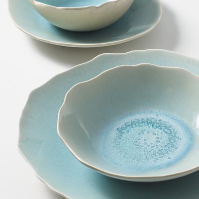 Plume Dinnerware