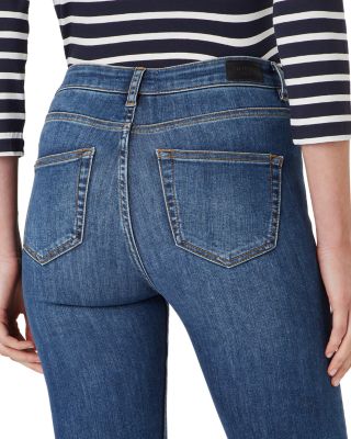 Gia Sculpting Skinny Jeans in Mid Wash