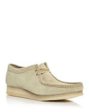 Clarks Men's Wallabee Chukka Boots In Maple Suede