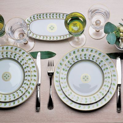 Constance Dinner Collection