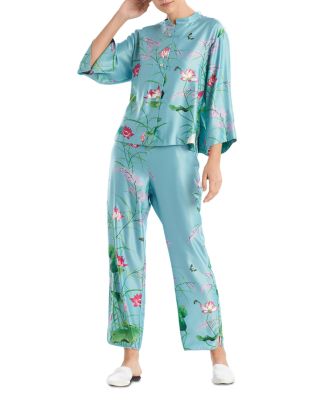 bloomingdales ladies pajamas