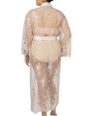 Plus Darling Lace Robe