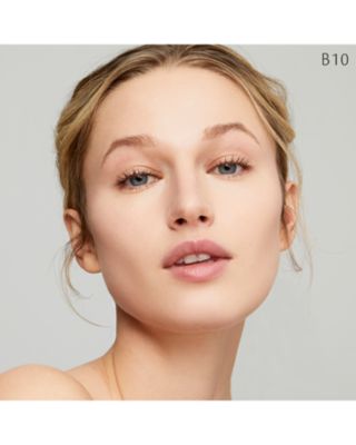 Radiant Fluid Foundation Natural Broad Spectrum SPF 25