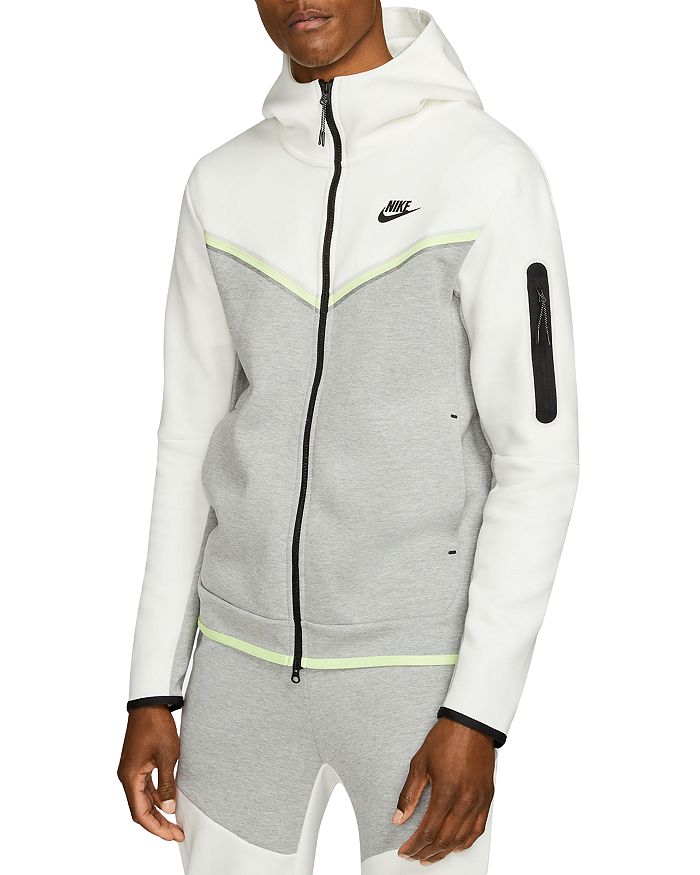 Nike Tech Fleece Full Zip Hoodie Heather Grey/BlackNike Tech Fleece Full  Zip Hoodie Heather Grey/Black - OFour