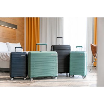Elevation™ Plus Large Spinner Suitcase