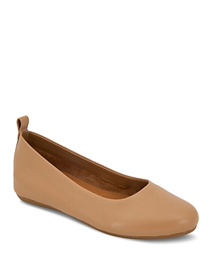 Andre Assous Nalah Ballet Flat In Camel